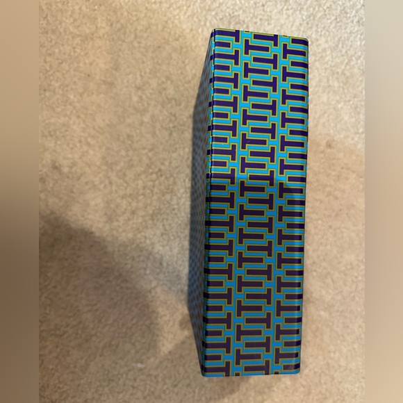 Tory Burch Hard Box with Pull tabs - Picture 8 of 8